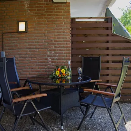 Inselblume 15 - Mit Garten, In Absoluter Ruhe Semesterbostad